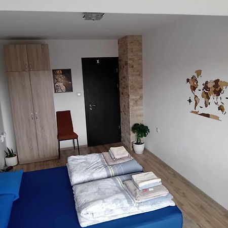 Park View Apartment Plovdiv With Parking Exterior photo